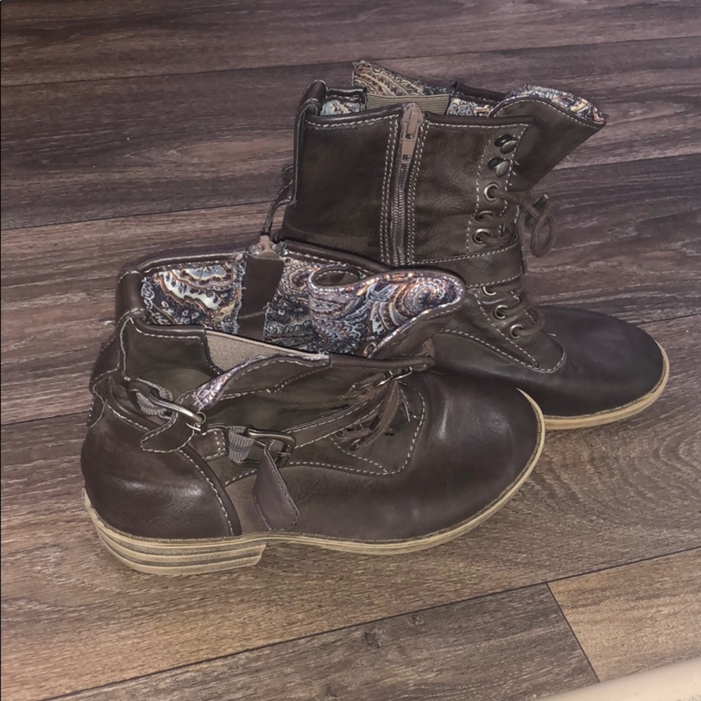 American Rag combat boots - Picture 3 of 4